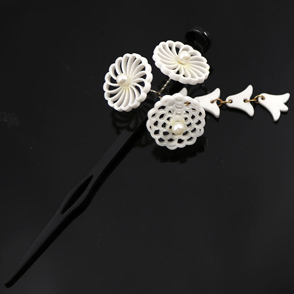 Acrylic Geisha Hair Stick with White Flower Cluster and Tassels